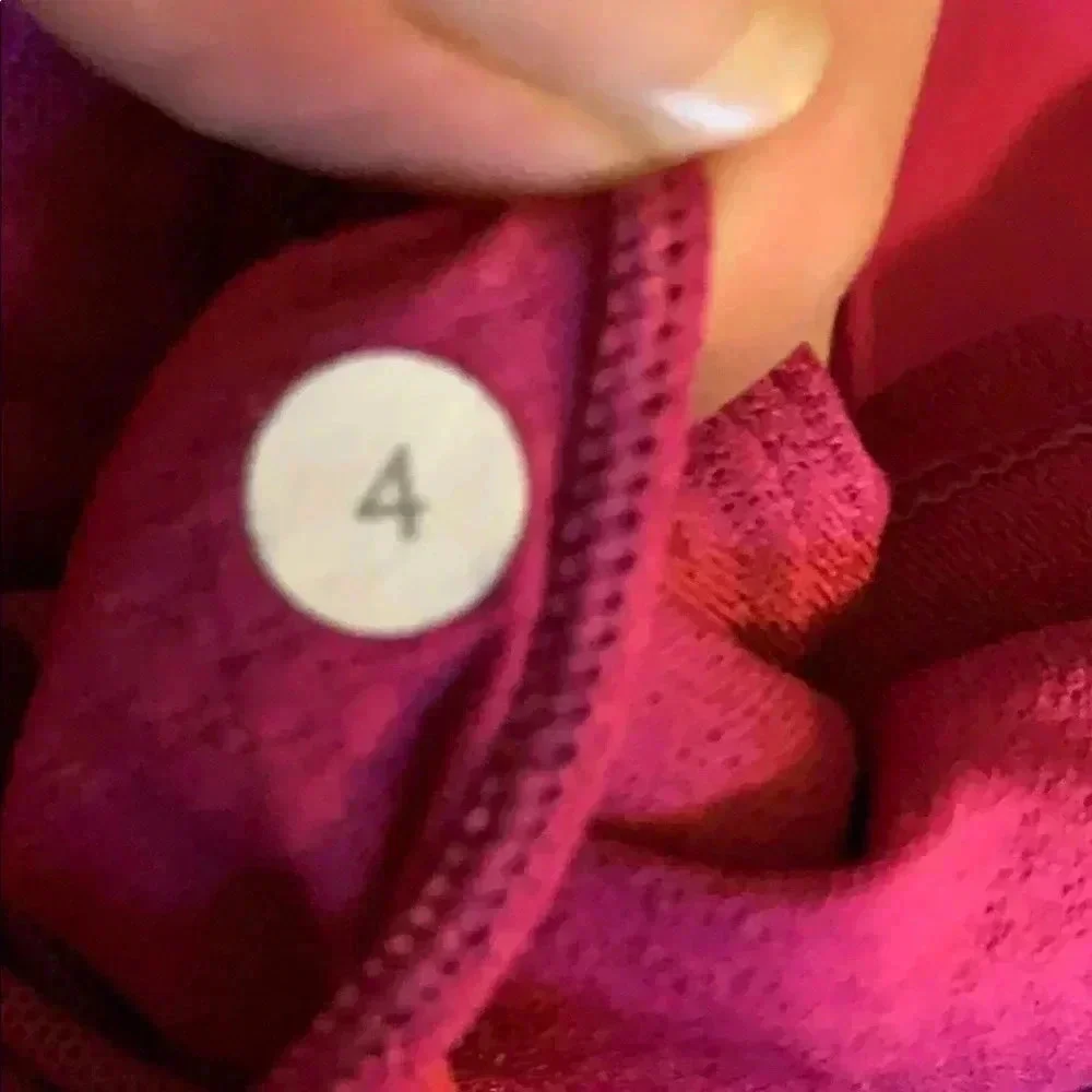 Lululemon aria tank 11